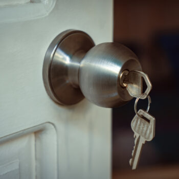 Simple Steps to Replace a Damaged Door Knob